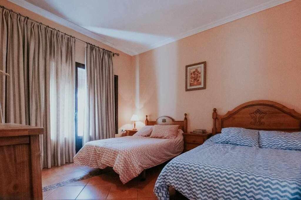 Casa Rural Con Jacuzzi, Sauna, Barbacoa Y Barra Кабеса-ла-Вака Экстерьер фото